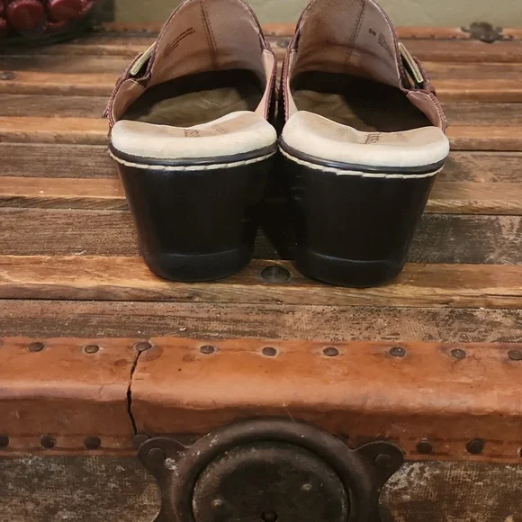 Softspots Brown Leather Loafer Mule - Picture 3 of 10